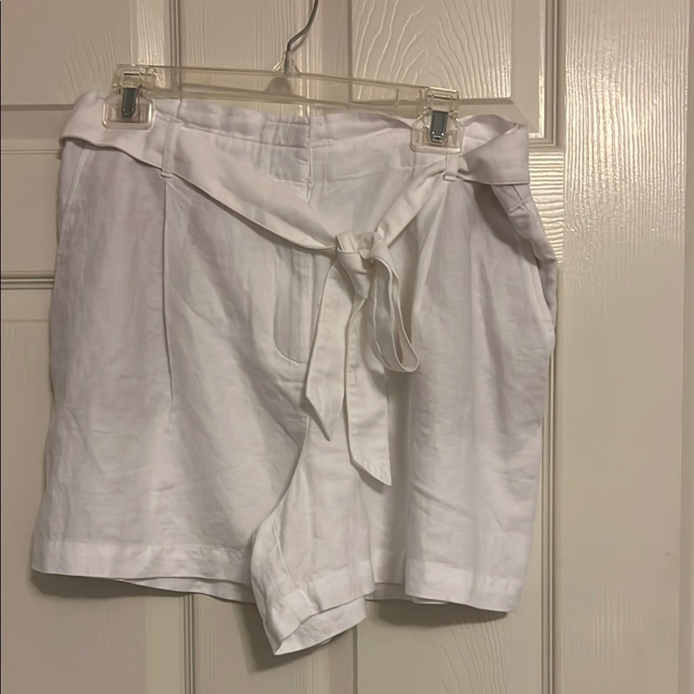 Loft Women's White Tie-Waist Shorts - size L